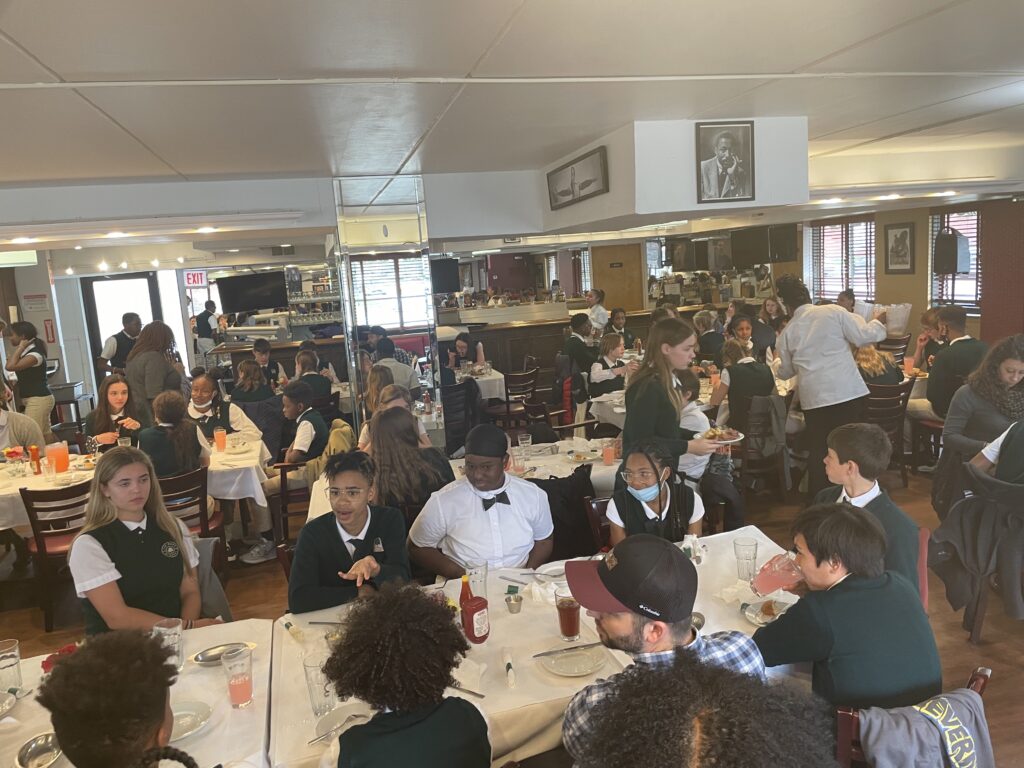 7th Grade Students at Pearl's Place Restaurant
